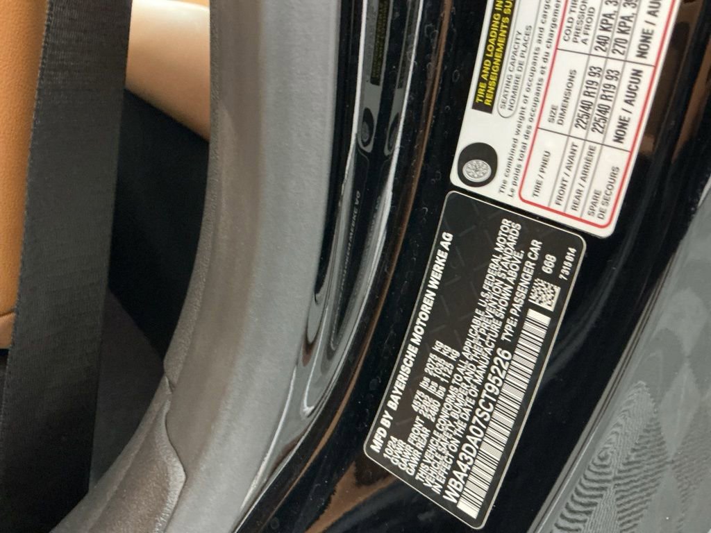 Certified 2025 BMW 430i Coupe w/ Convenience Package RWD image 29