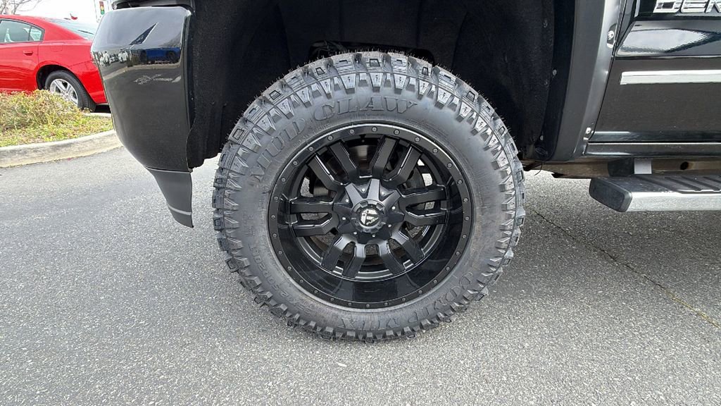 Used 2015 GMC Sierra 2500 Denali w/ Suspension Package, Off-Road image 10