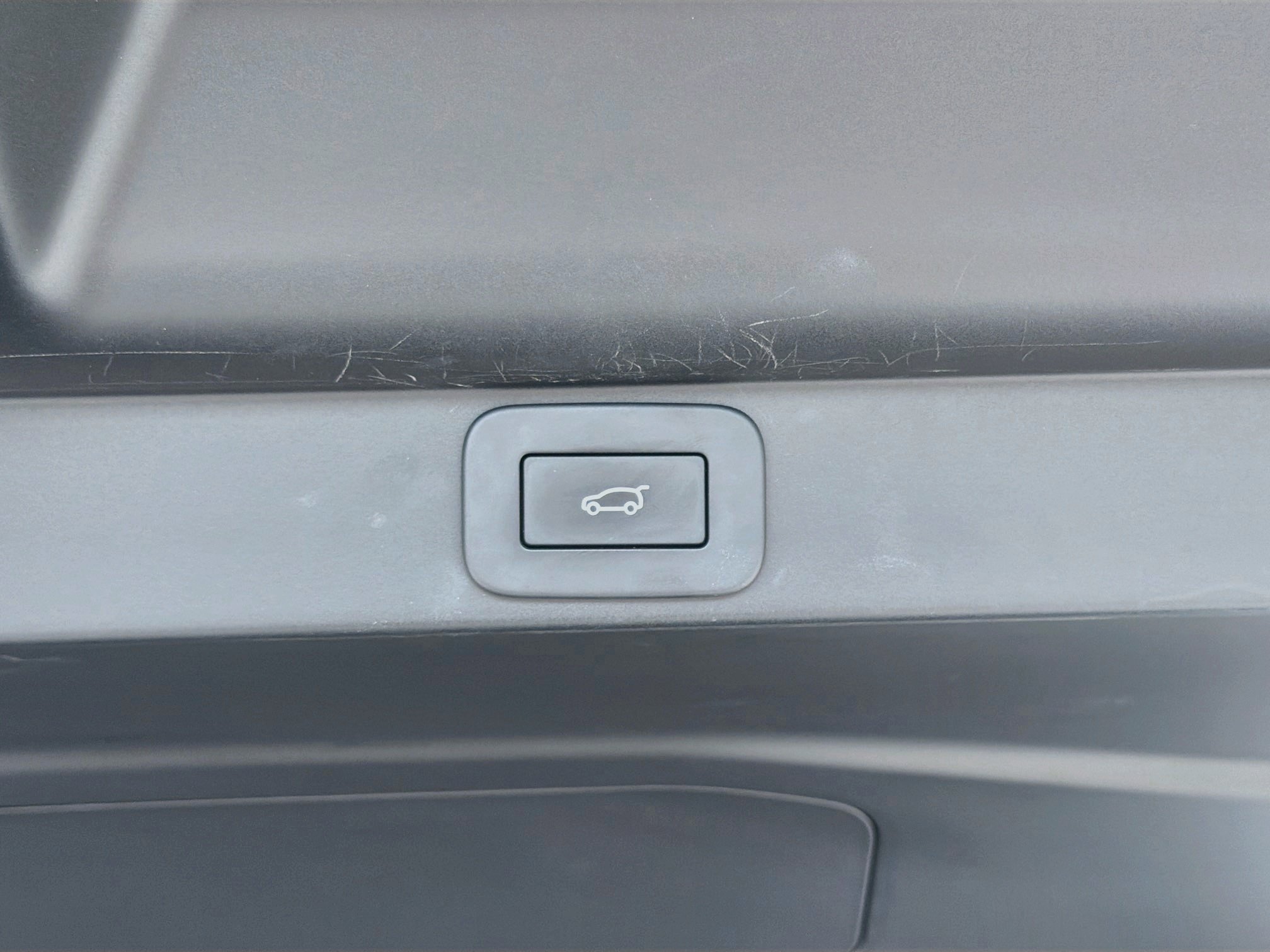 Used 2025 Land Rover Range Rover SE AWD/4WD image 14