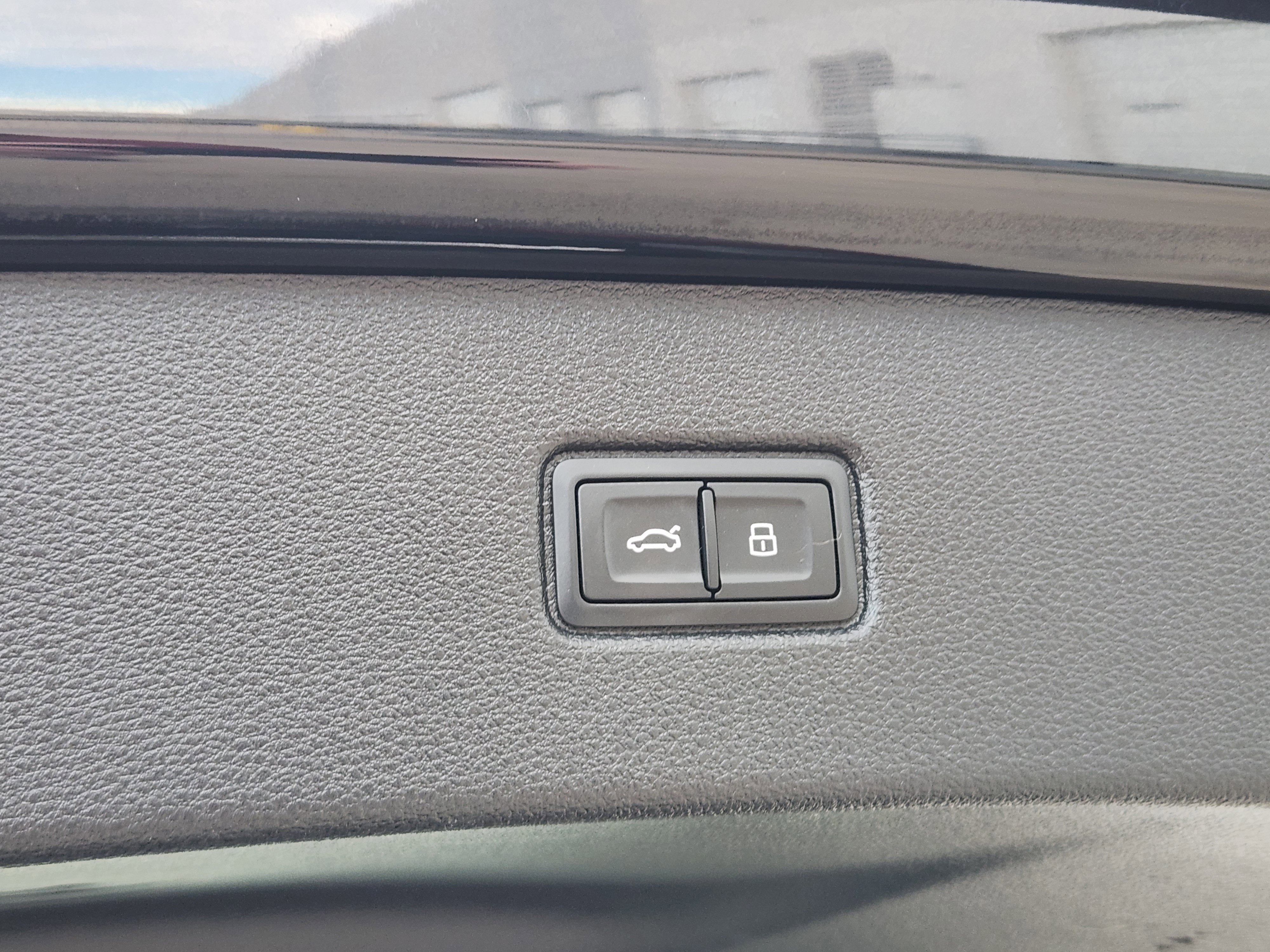 Used 2017 Audi Q7 3.0T Premium Plus image 33