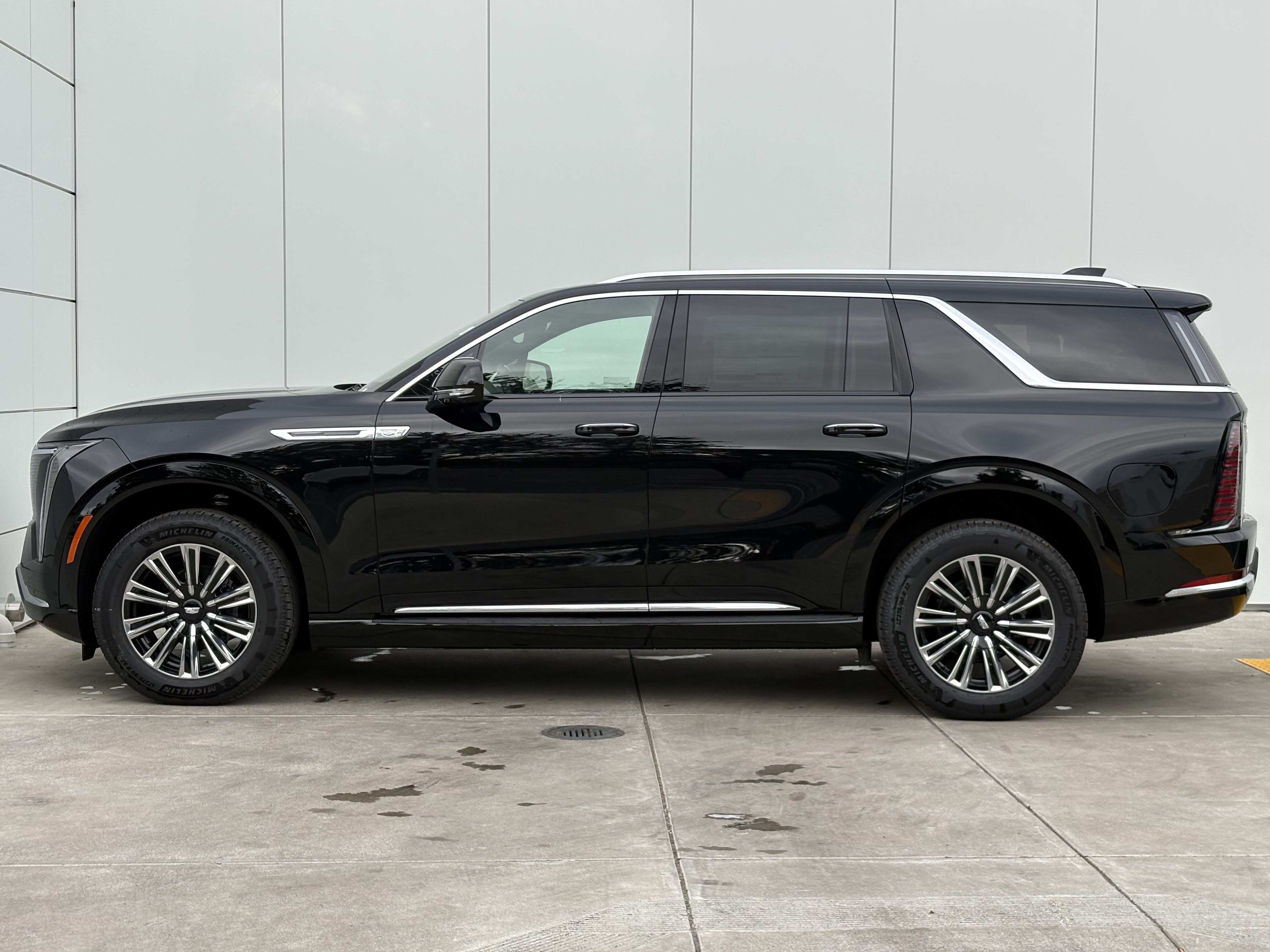 New 2026 Cadillac Escalade IQL Luxury AWD/4WD image 4
