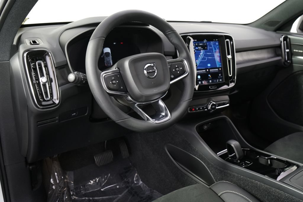 Used 2023 Volvo C40 P8 Recharge Ultimate AWD/4WD image 12