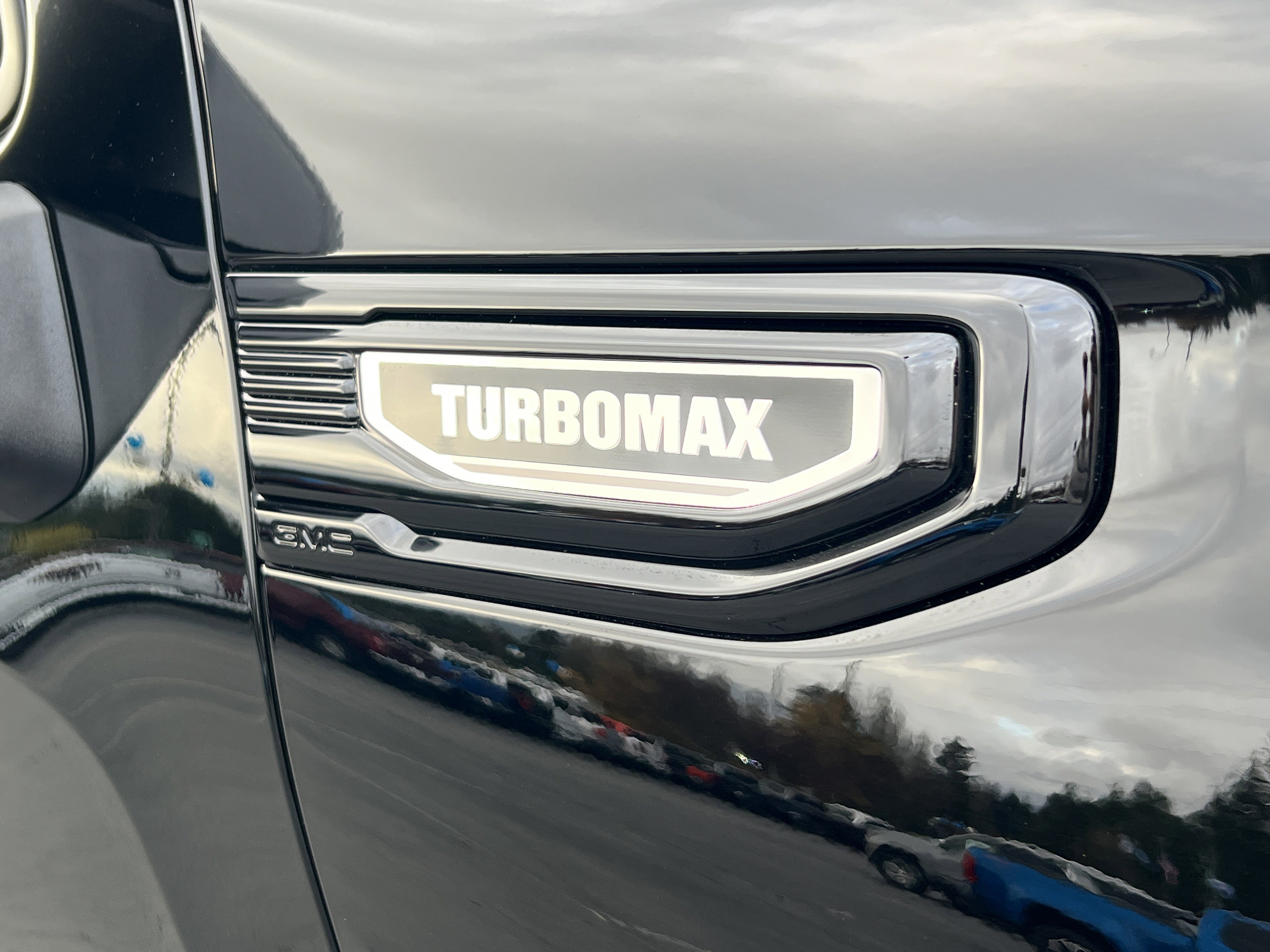 Used 2025 GMC Sierra 1500 Elevation image 11