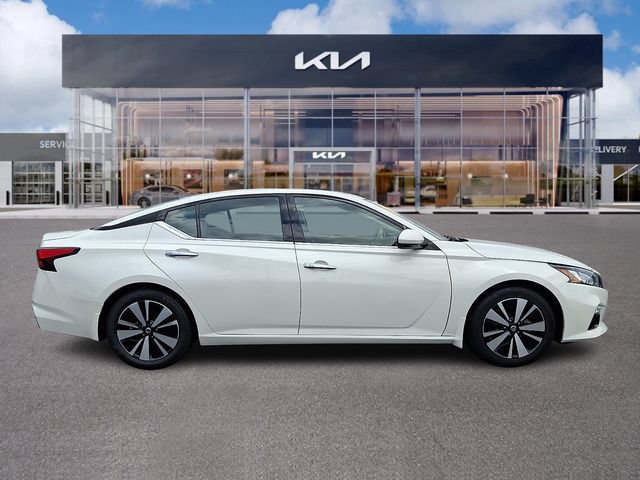 Used 2022 Nissan Altima 2.5 SL FWD image 7