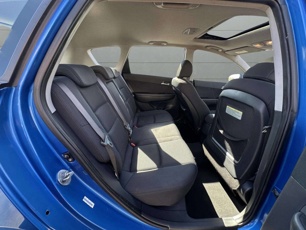 Used 2010 Hyundai Elantra SE image 30