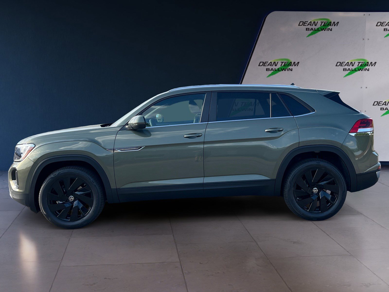 New 2026 Volkswagen Atlas Cross Sport SE image 4