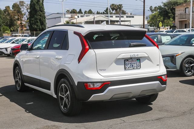 Certified 2025 Kia Niro EX FWD image 8