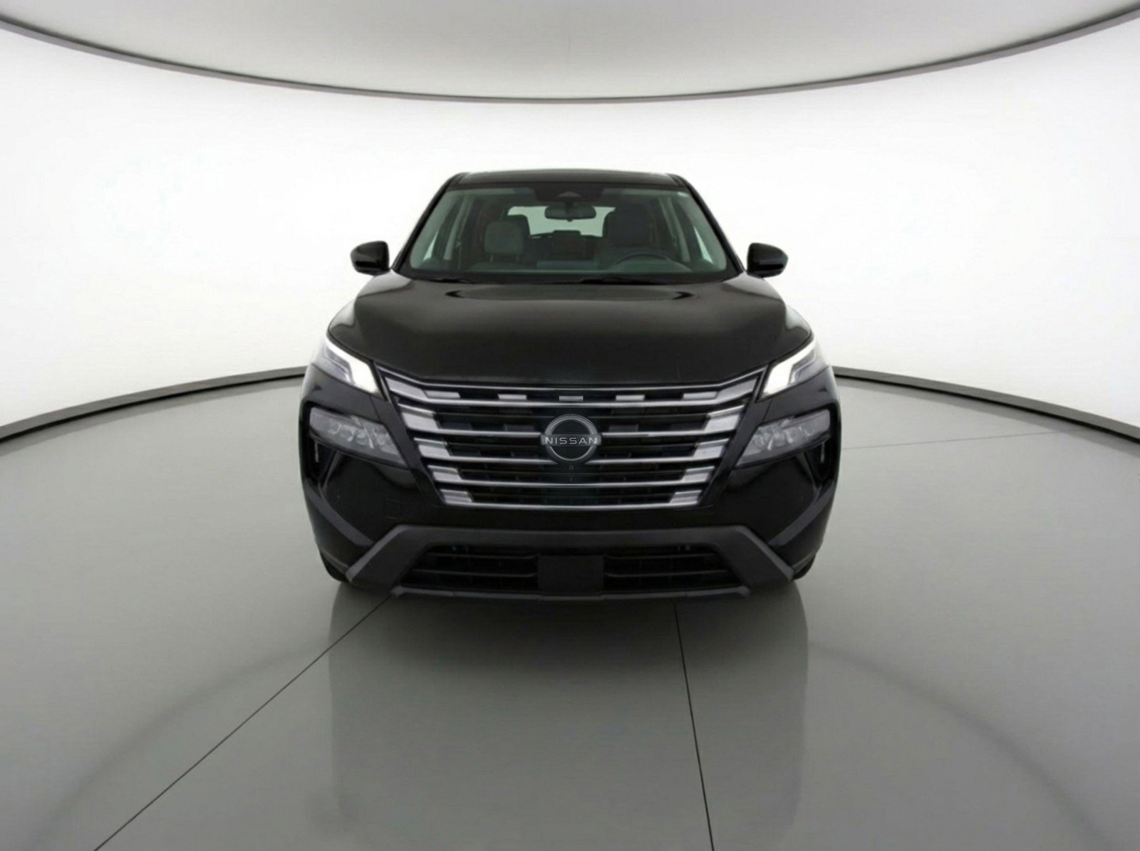 Used 2025 Nissan Rogue SV image 2