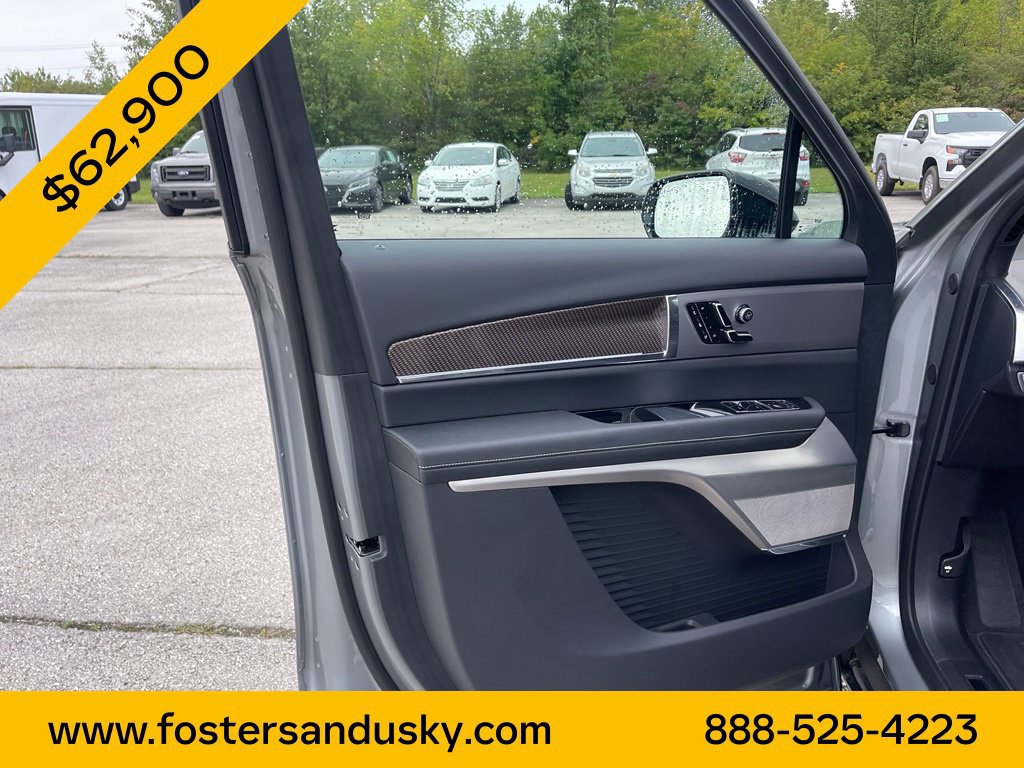 Used 2026 Cadillac Vistiq Luxury AWD/4WD image 14