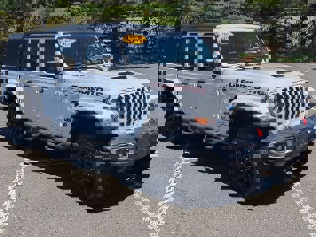 Certified 2022 Jeep Gladiator Sport AWD/4WD image 3