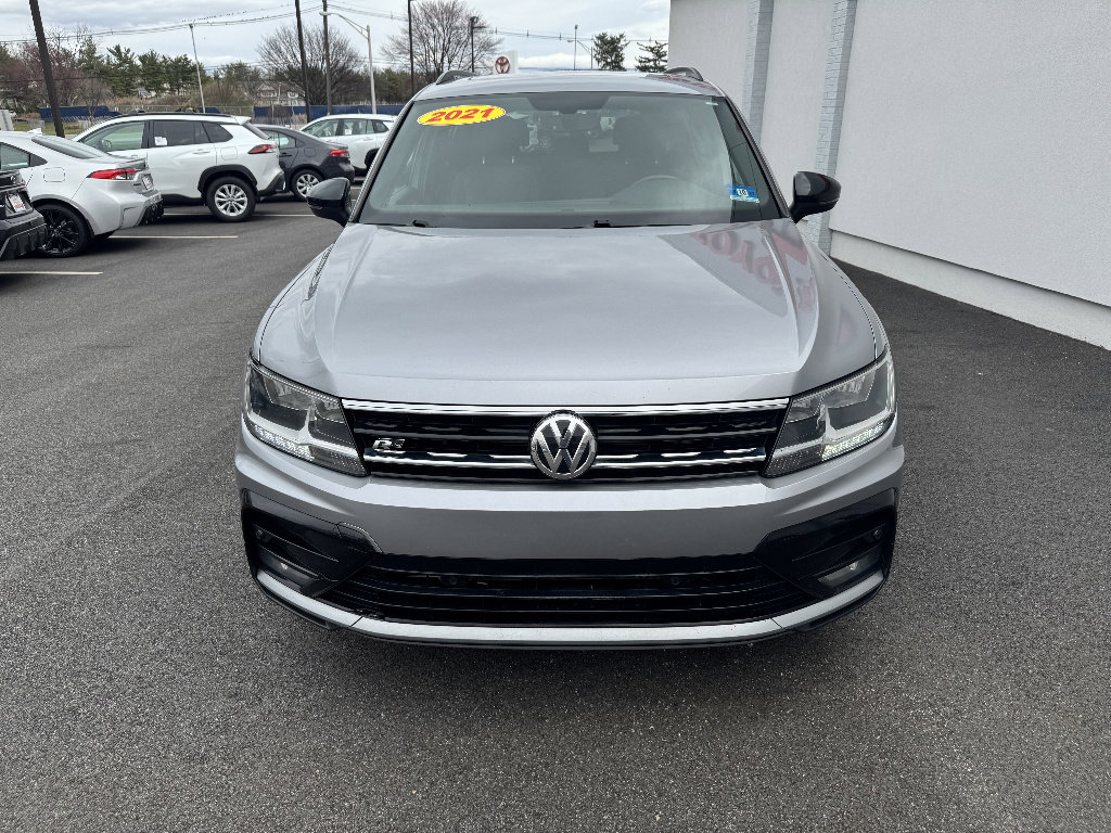 Used 2021 Volkswagen Tiguan SE R-Line image 3