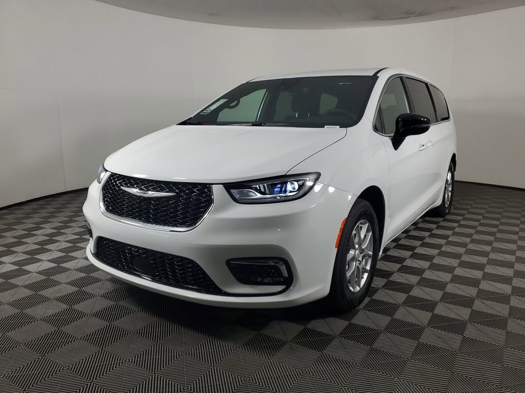 New 2026 Chrysler Pacifica Select FWD image 8