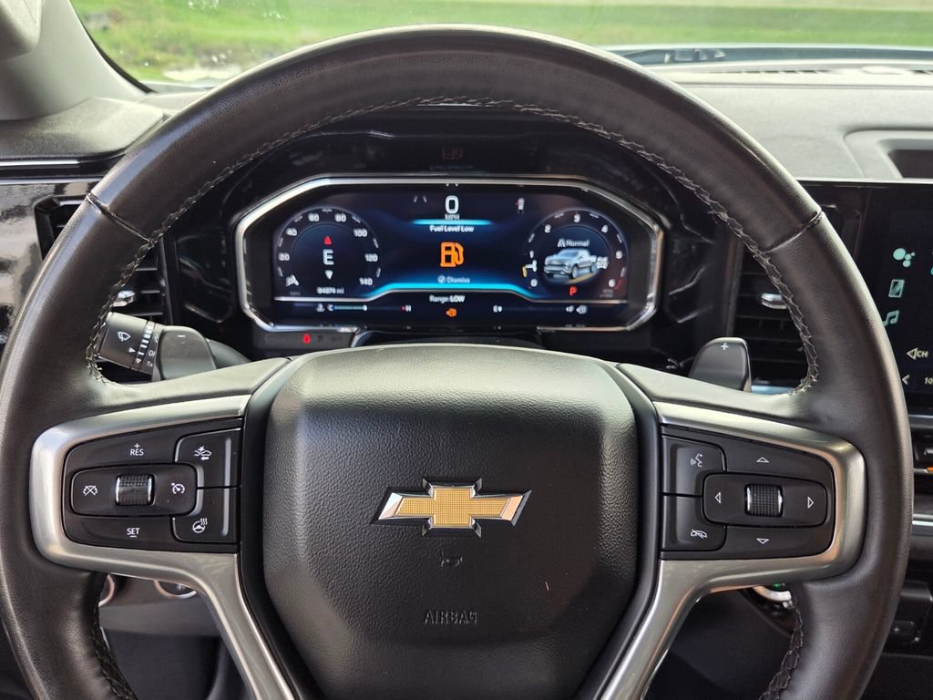 Used 2024 Chevrolet Silverado 1500 LTZ AWD/4WD image 30