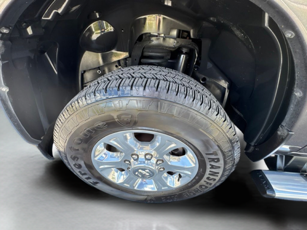 Used 2025 RAM 2500 Big Horn AWD/4WD image 36