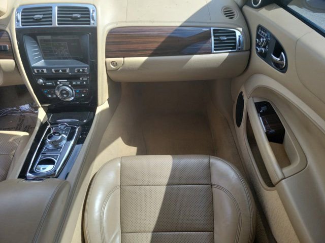 Used 2012 Jaguar XK Base image 15