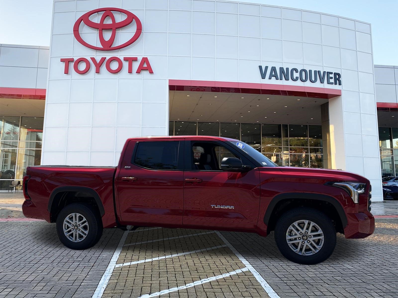 New 2026 Toyota Tundra SR5 w/ SR5 Premium Package