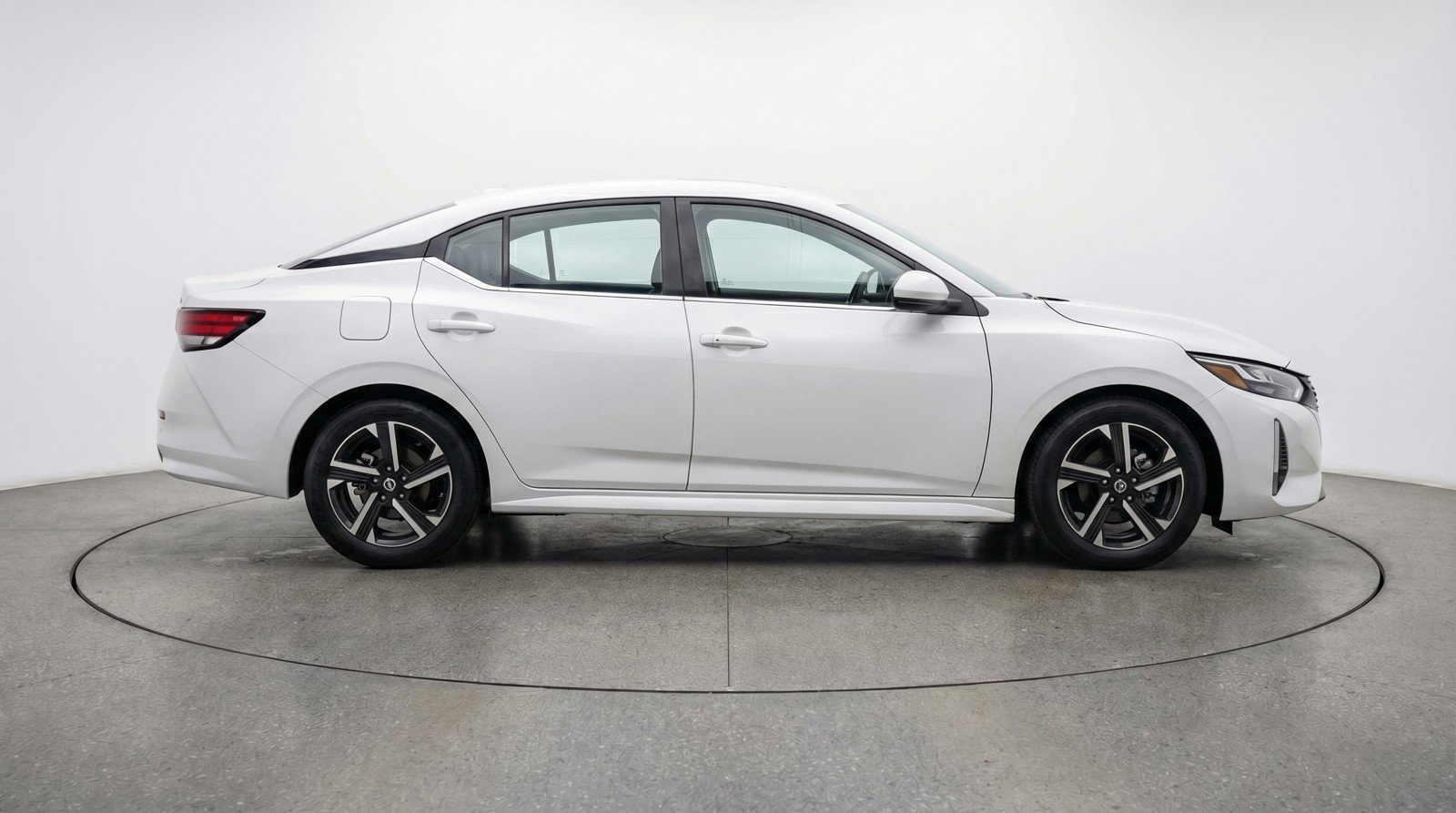 Used 2025 Nissan Sentra SV image 11