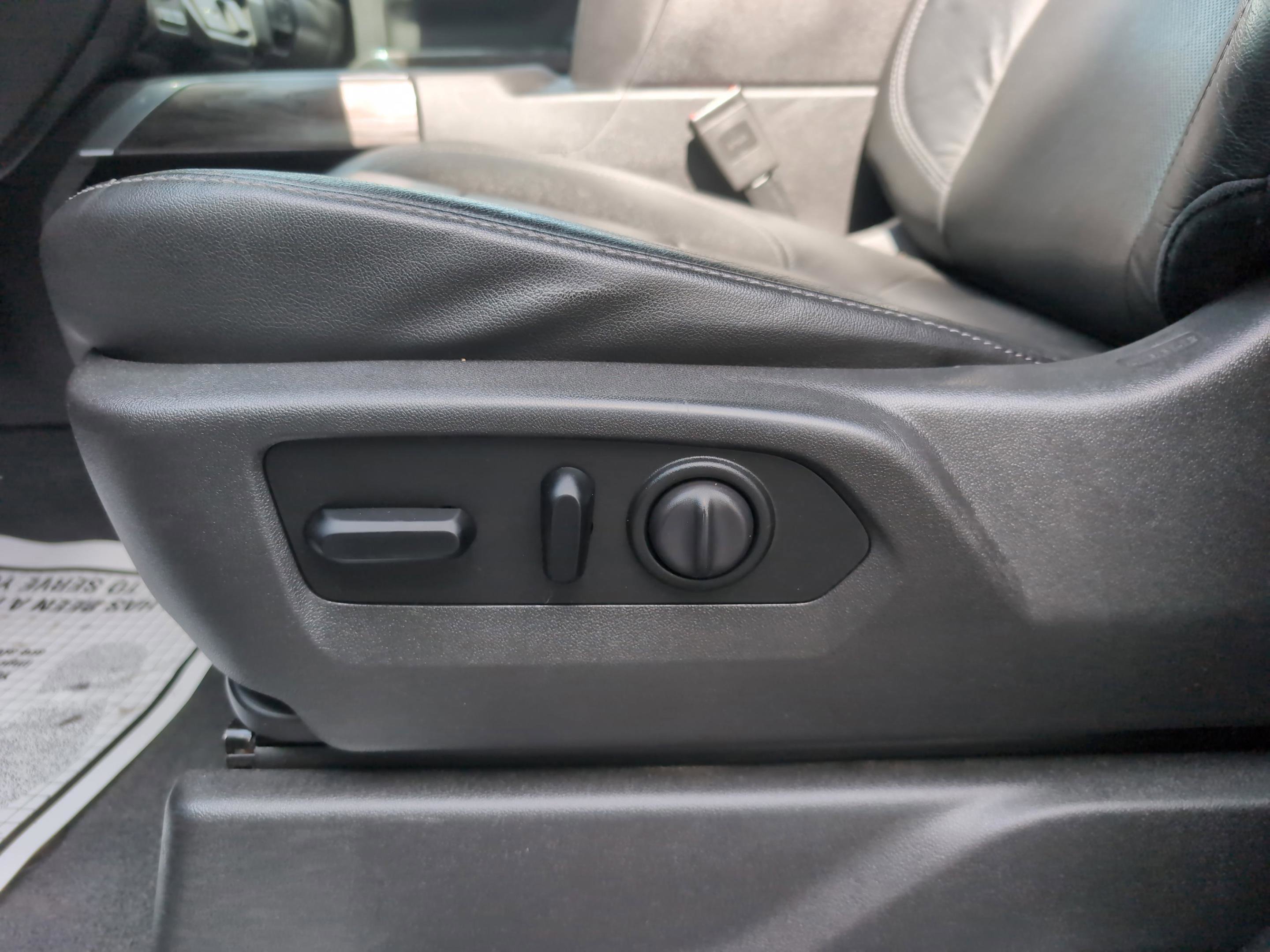 Used 2019 Chevrolet Silverado 1500 LTZ w/ LTZ Plus Package image 15