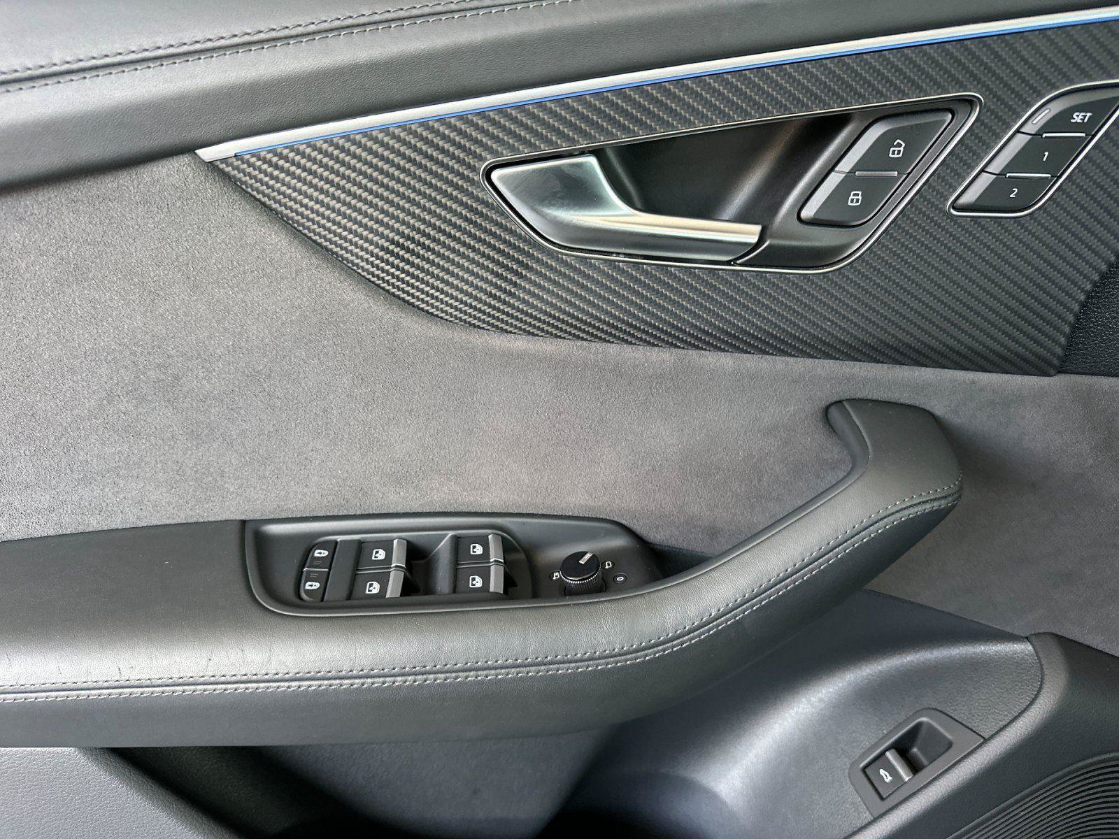 Used 2024 Audi RS Q8 w/ Executive Package AWD/4WD image 10