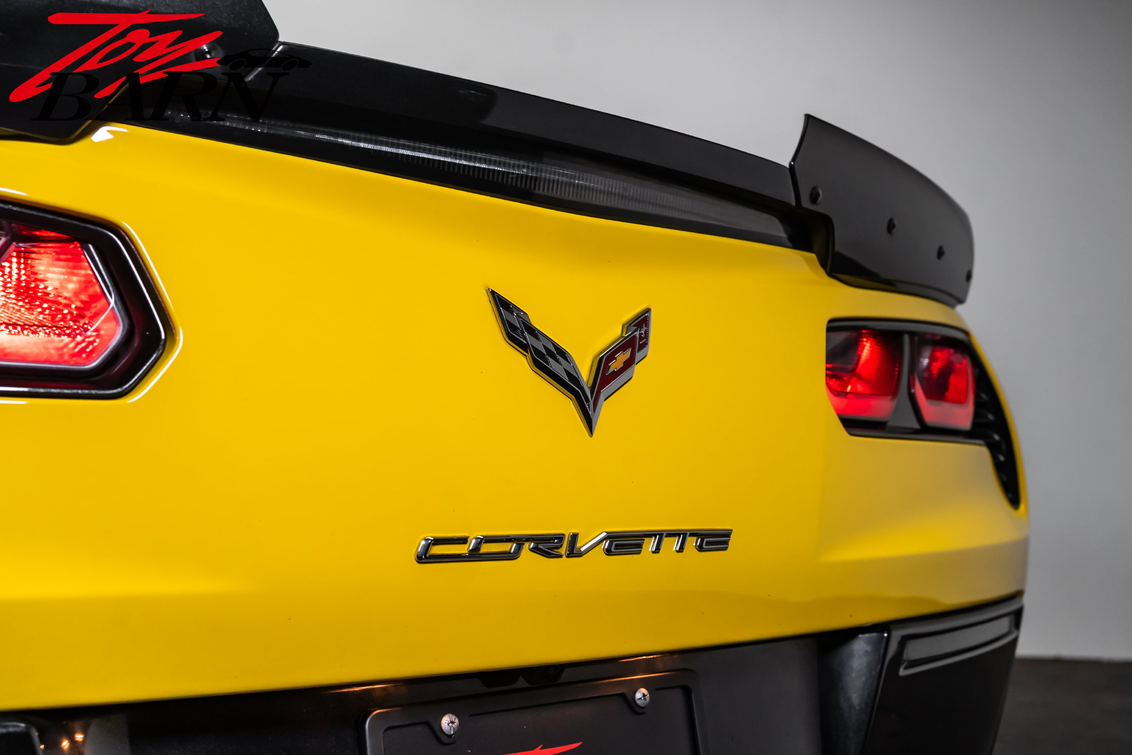 Used 2016 Chevrolet Corvette Z06 w/ 3LZ Preferred Equipment Group RWD image 19