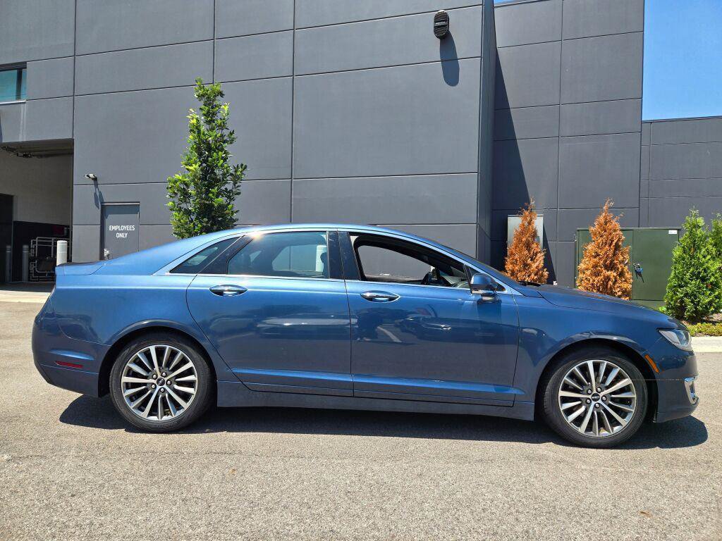 Used 2019 Lincoln MKZ Premiere FWD image 4