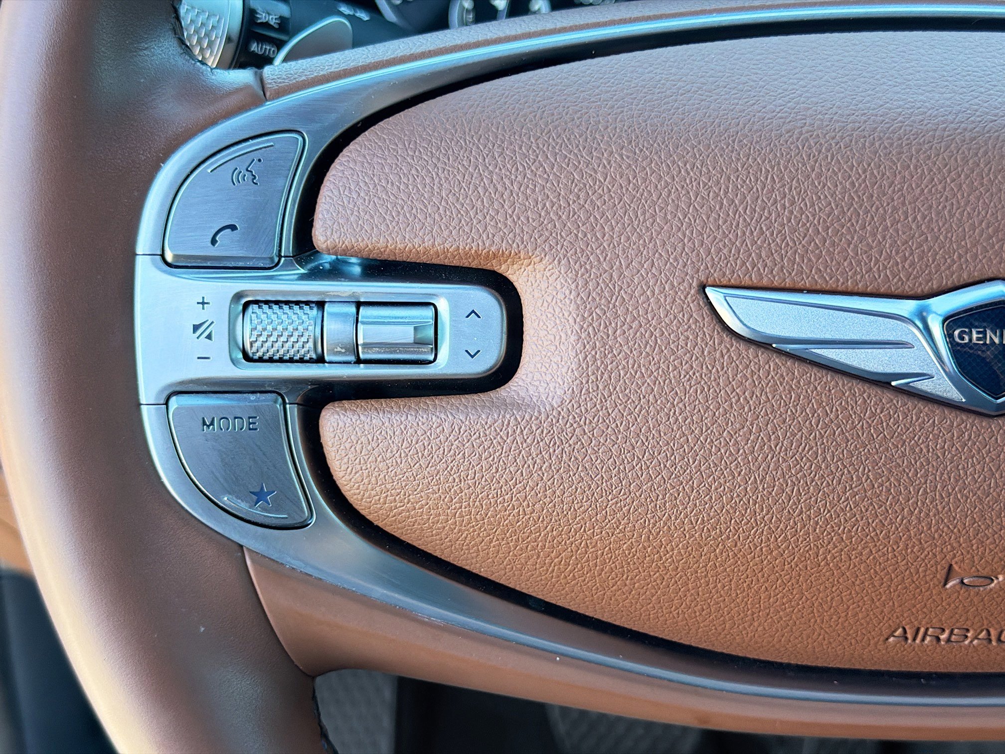 Used 2024 Genesis GV70 2.5T w/ Advanced Package image 37