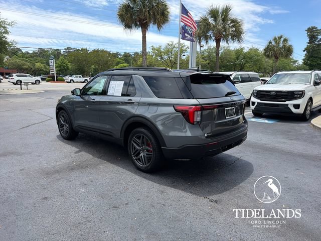 Certified 2025 Ford Explorer ST-Line w/ Premium Package AWD/4WD image 6