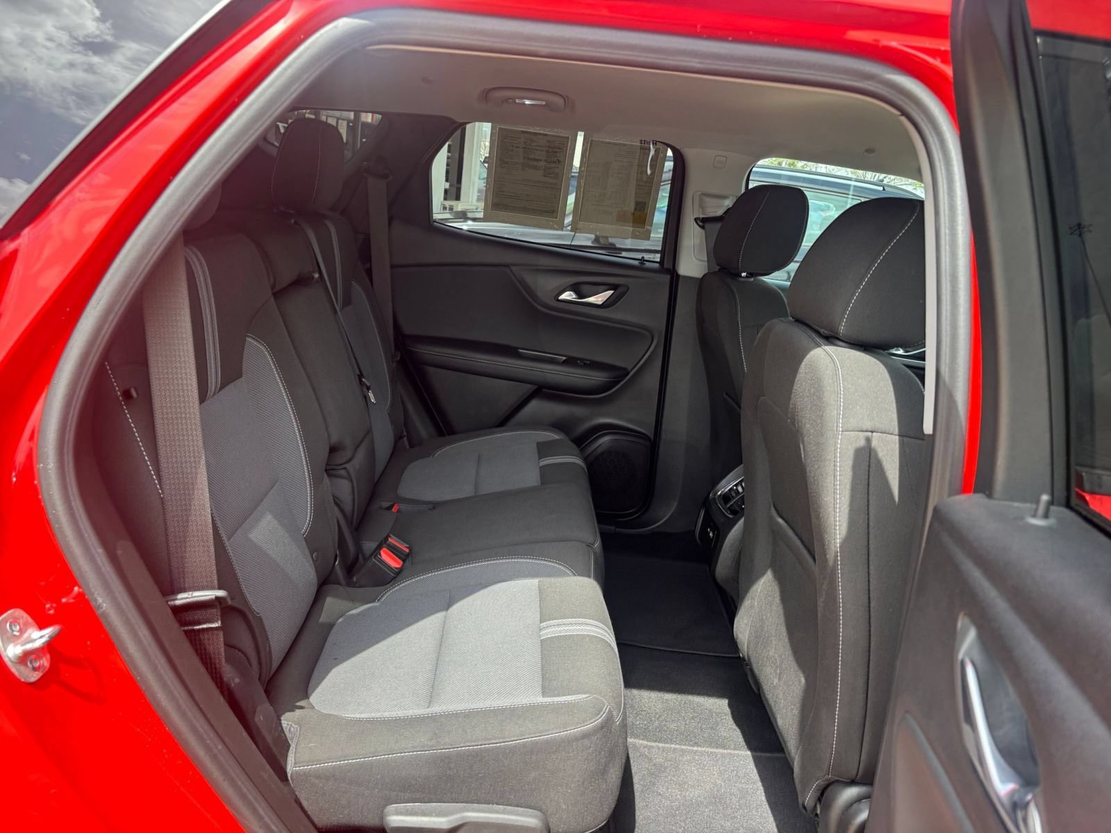 Used 2025 Chevrolet Blazer LT FWD image 28