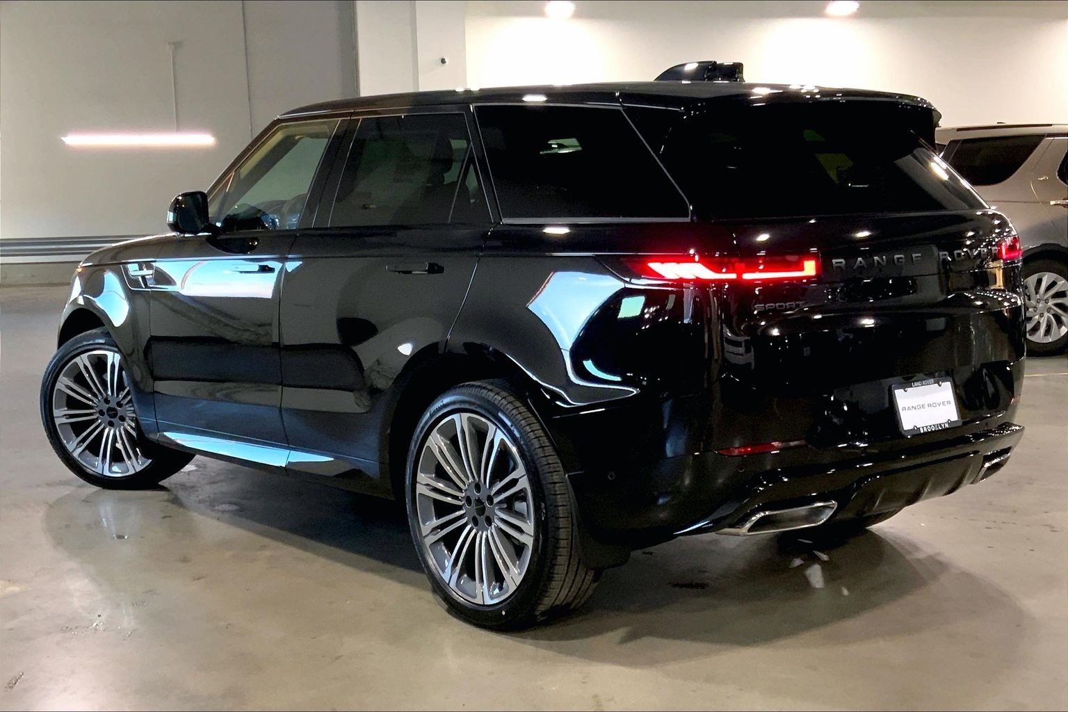 New 2026 Land Rover Range Rover Sport Dynamic SE image 12