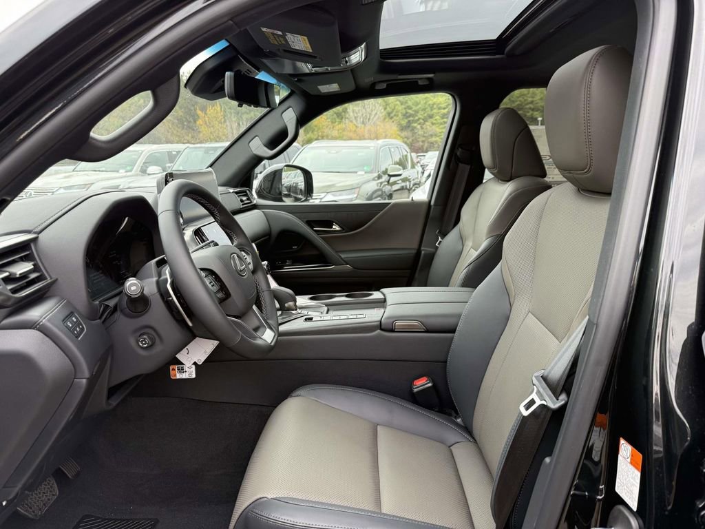 New 2025 Lexus LX 700h Overtrail image 12