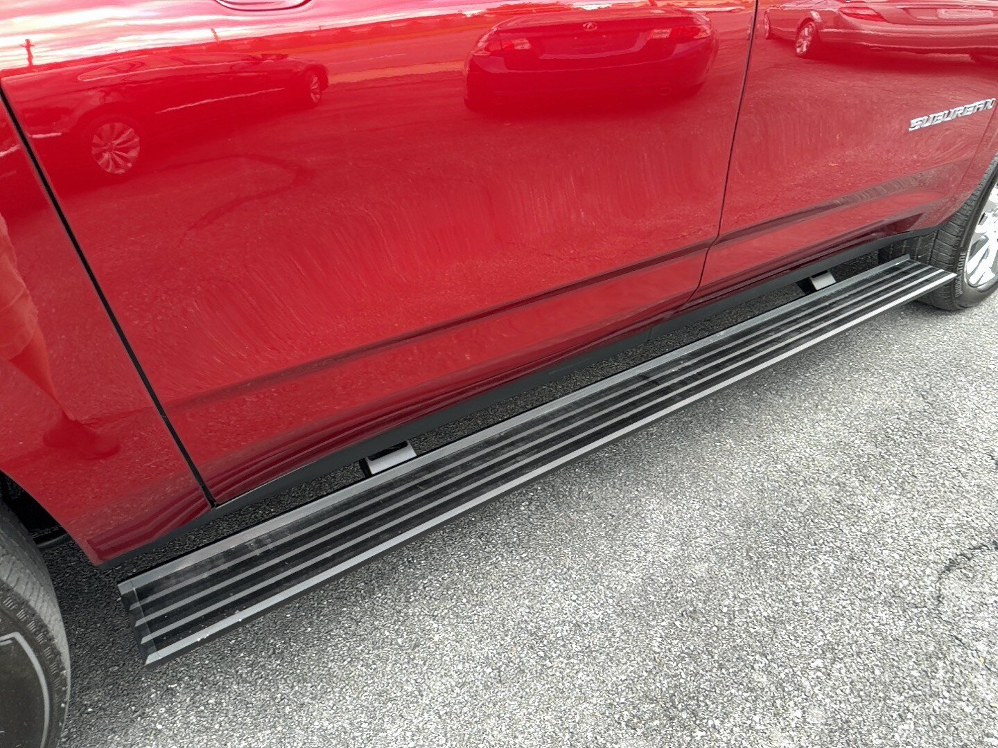 Used 2022 Chevrolet Suburban High Country w/ LPO, Illumination Package AWD/4WD image 29