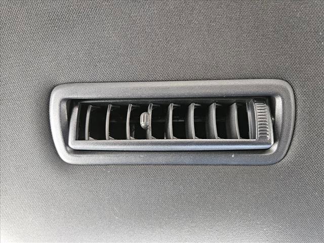 Used 2024 Toyota Highlander XSE FWD image 17