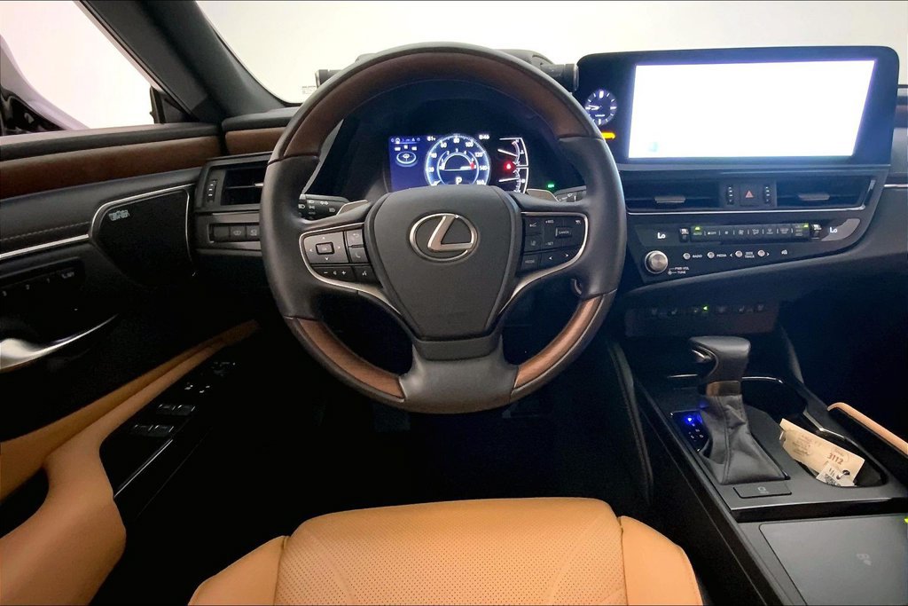 Used 2025 Lexus ES 350 Ultra Luxury w/ Accessory Package (Z2) FWD image 4