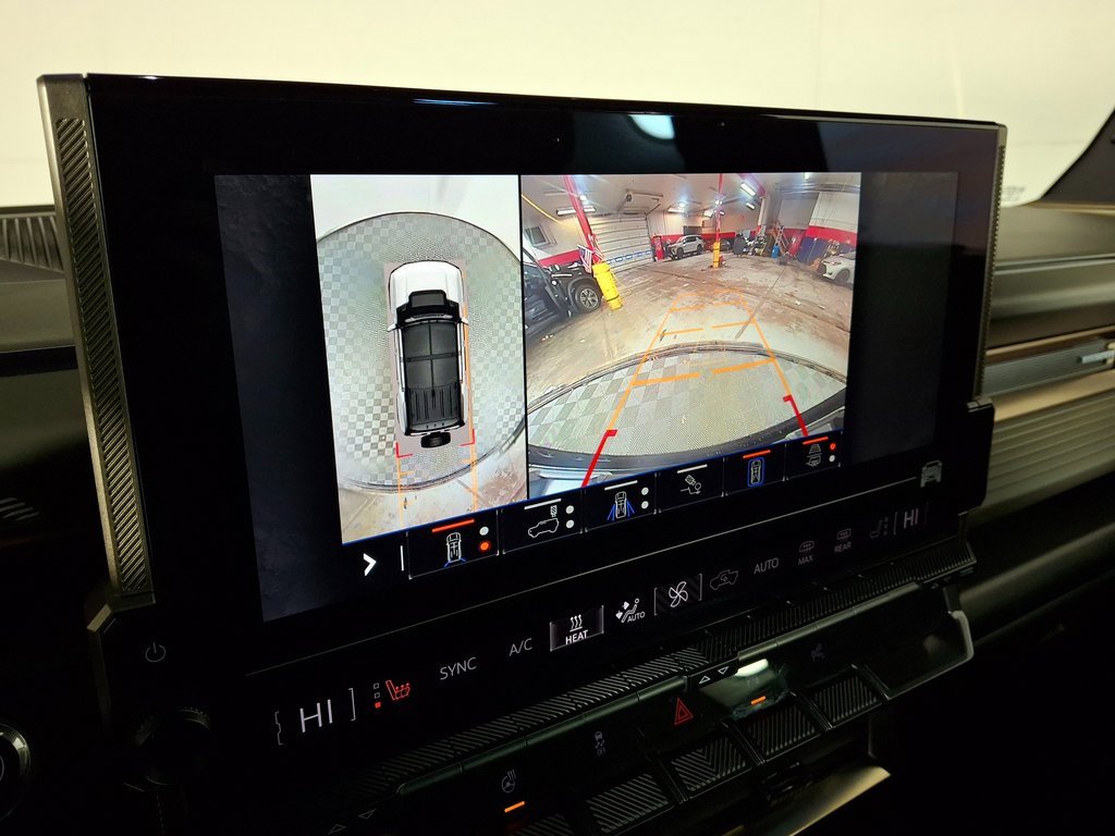 Used 2024 GMC Hummer EV 3X w/ LPO, Illumination Package image 21