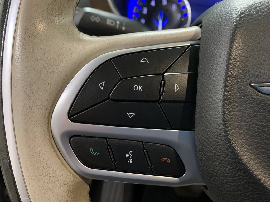 Used 2021 Chrysler Pacifica Limited w/ Premium & Safety Sphere Group AWD/4WD image 15