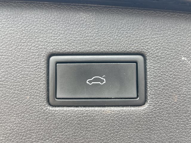 Used 2024 Volkswagen Tiguan SEL R-Line AWD/4WD image 11