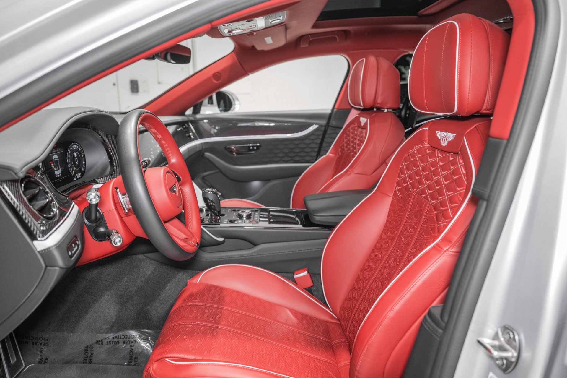 Used 2025 Bentley Flying Spur Plug-In Hybrid AWD/4WD image 19