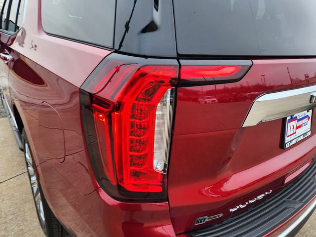 Used 2023 GMC Yukon SLT w/ SLT Luxury Package image 5