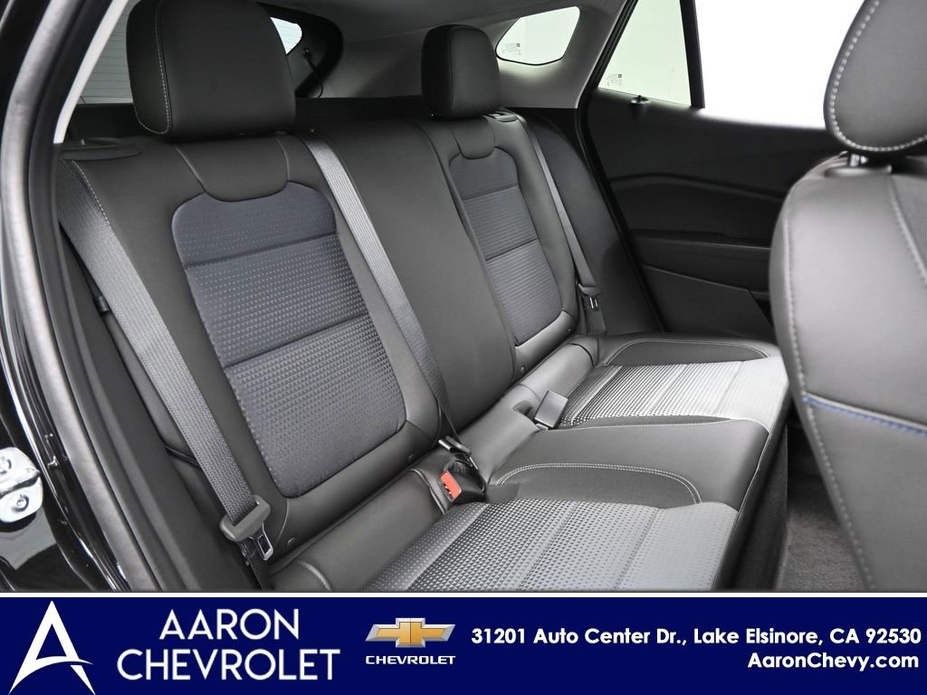 New 2026 Chevrolet Trax LT w/ Sunroof Package FWD image 30