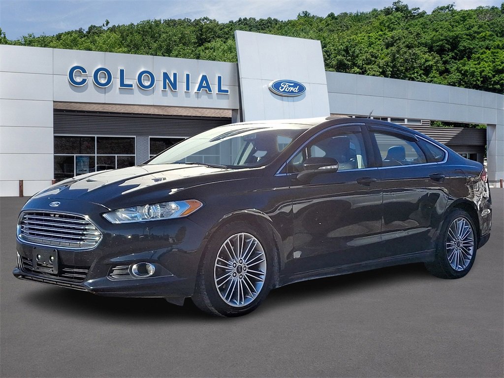 Used 2015 Ford Fusion SE w/ Equipment Group 202A image 3