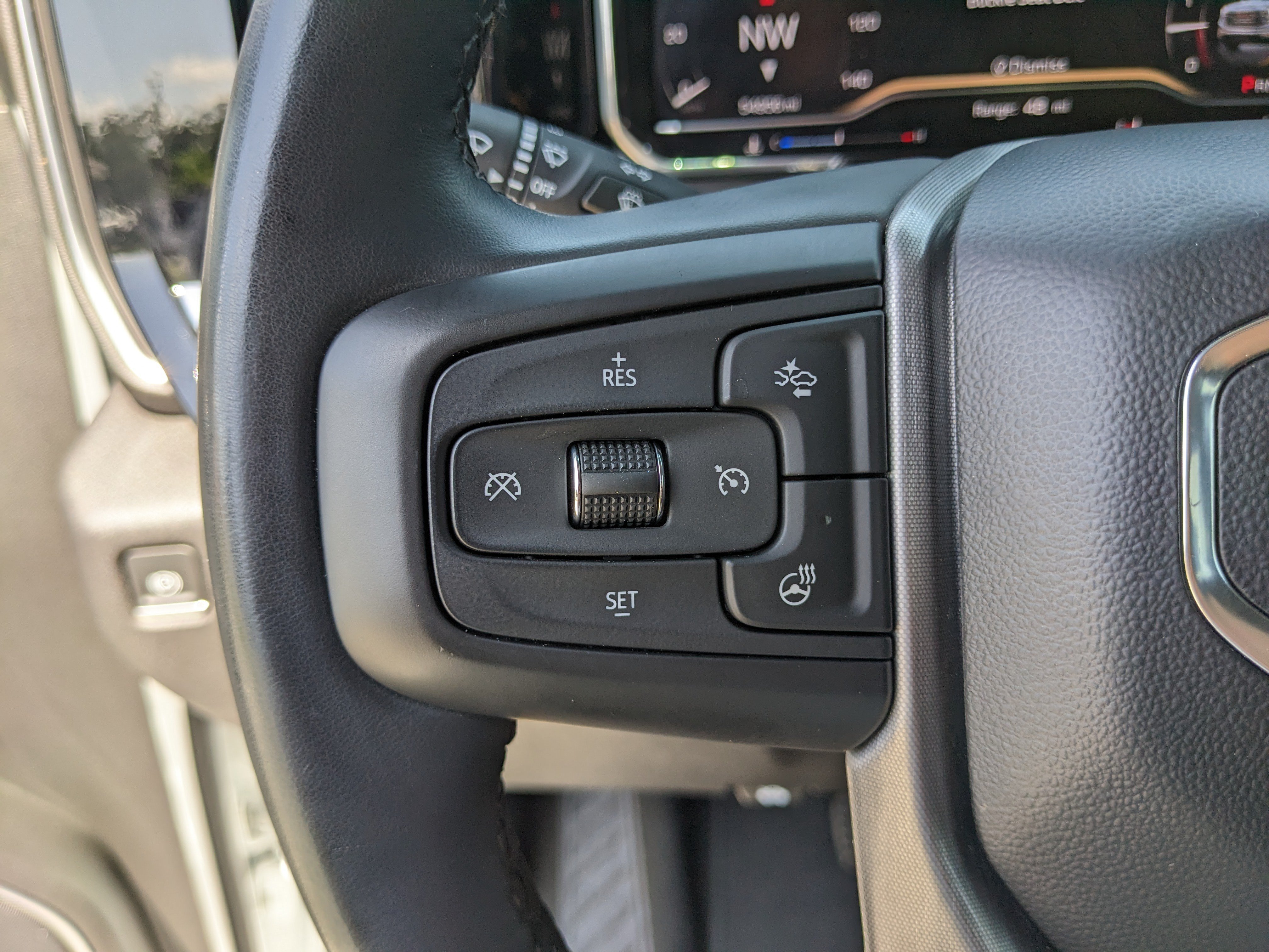 Used 2024 GMC Sierra 1500 SLT RWD image 31