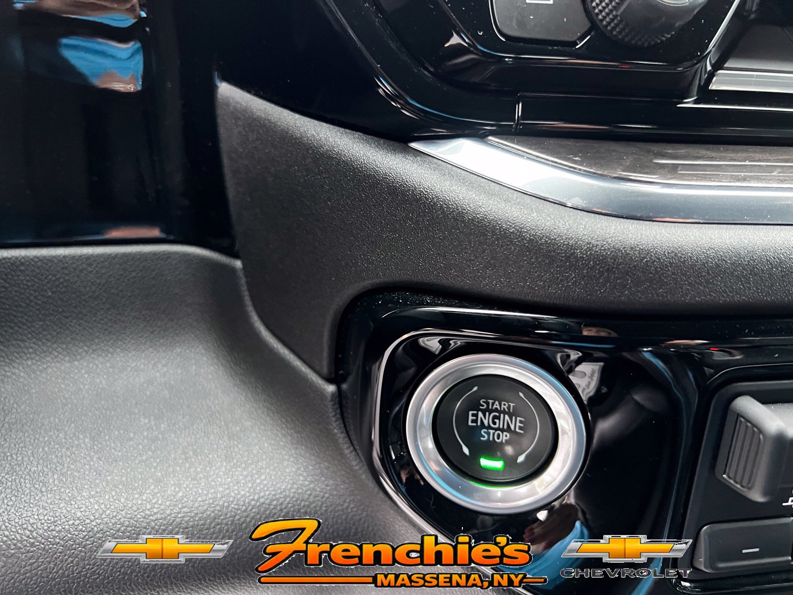 Used 2024 Chevrolet Silverado 1500 LTZ w/ LTZ Premium Package AWD/4WD image 16
