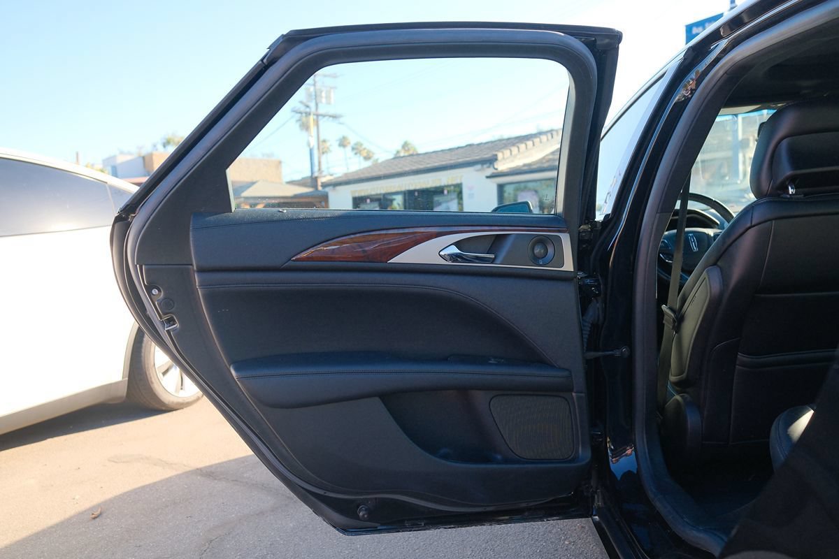 Used 2019 Lincoln MKZ Reserve w/ Reserve Plus Package FWD image 23