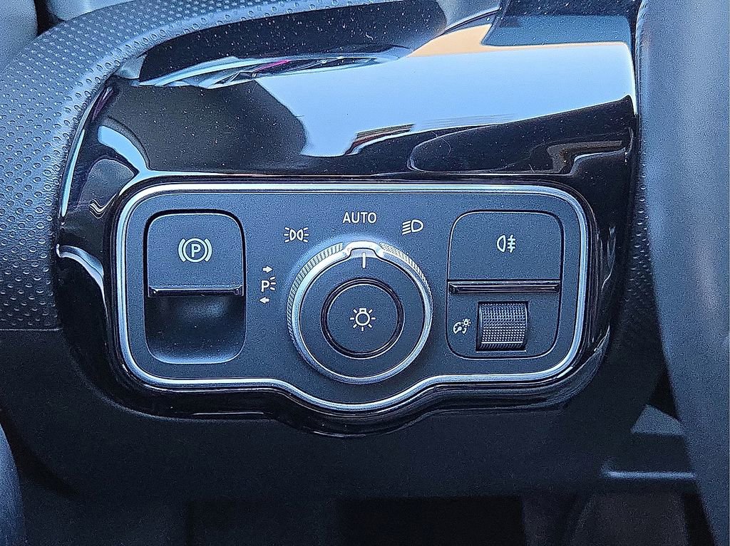 Used 2025 Mercedes-Benz CLA 250 image 25