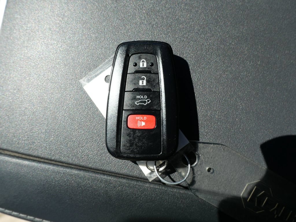 Used 2022 Toyota Highlander XSE AWD/4WD image 29