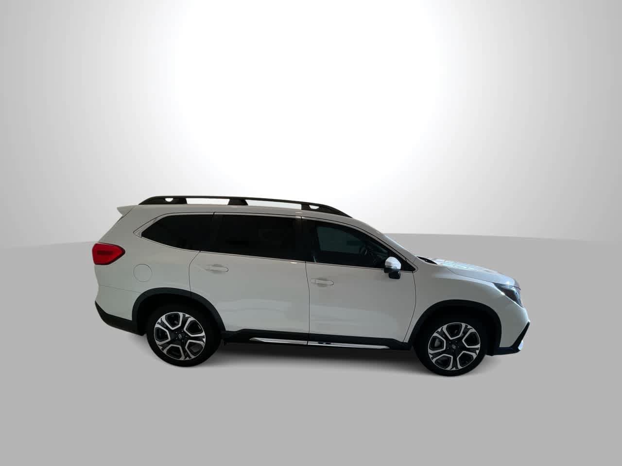 Used 2023 Subaru Ascent Limited AWD/4WD image 9