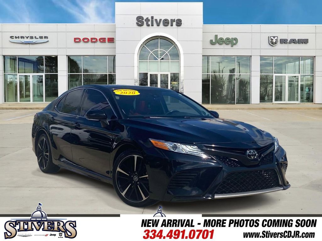 Used 2020 Toyota Camry XSE image 1