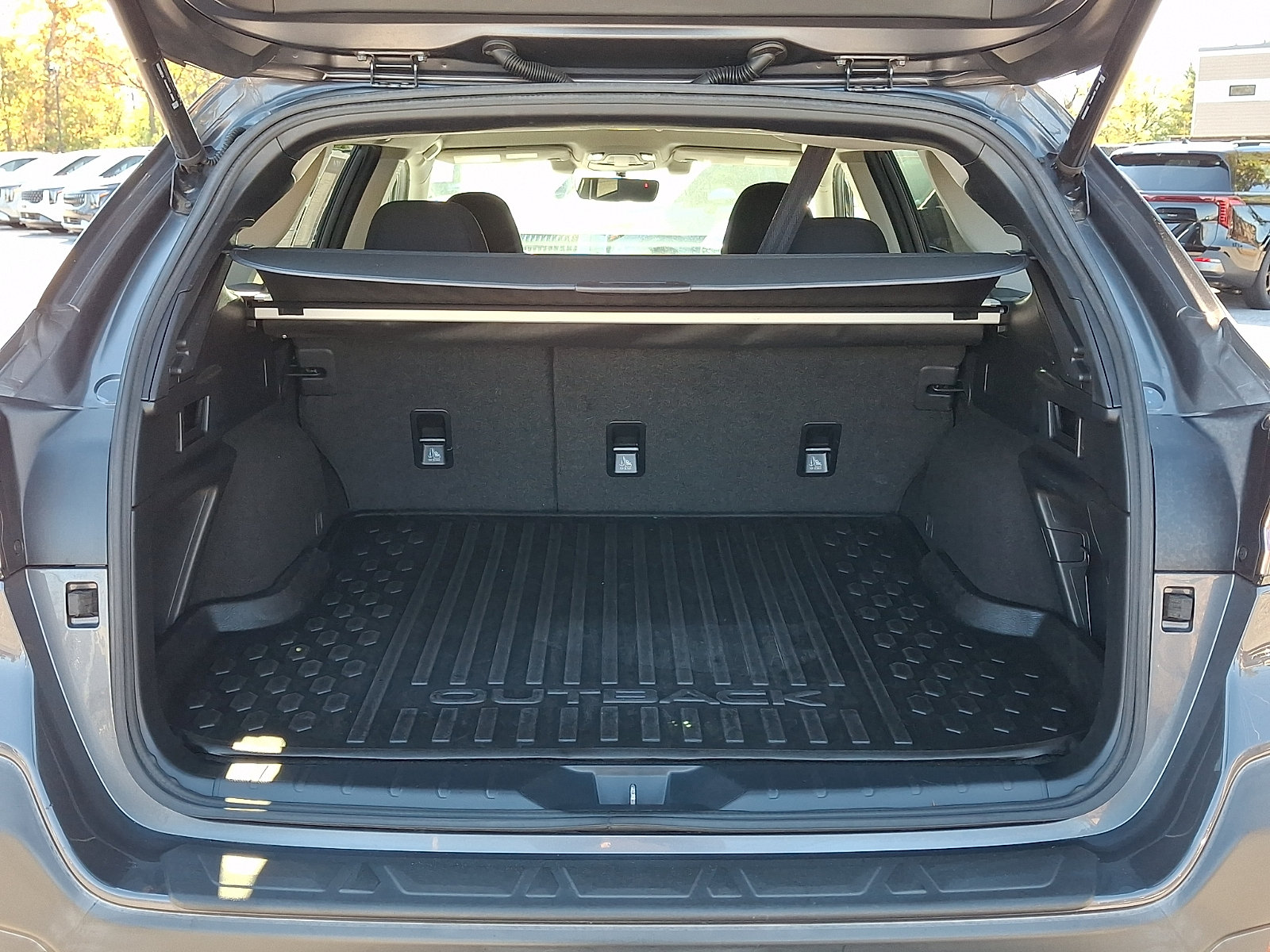 Used 2020 Subaru Outback Premium AWD/4WD image 27