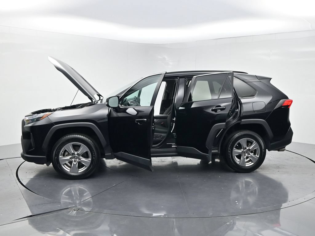 Used 2024 Toyota RAV4 XLE AWD/4WD image 28