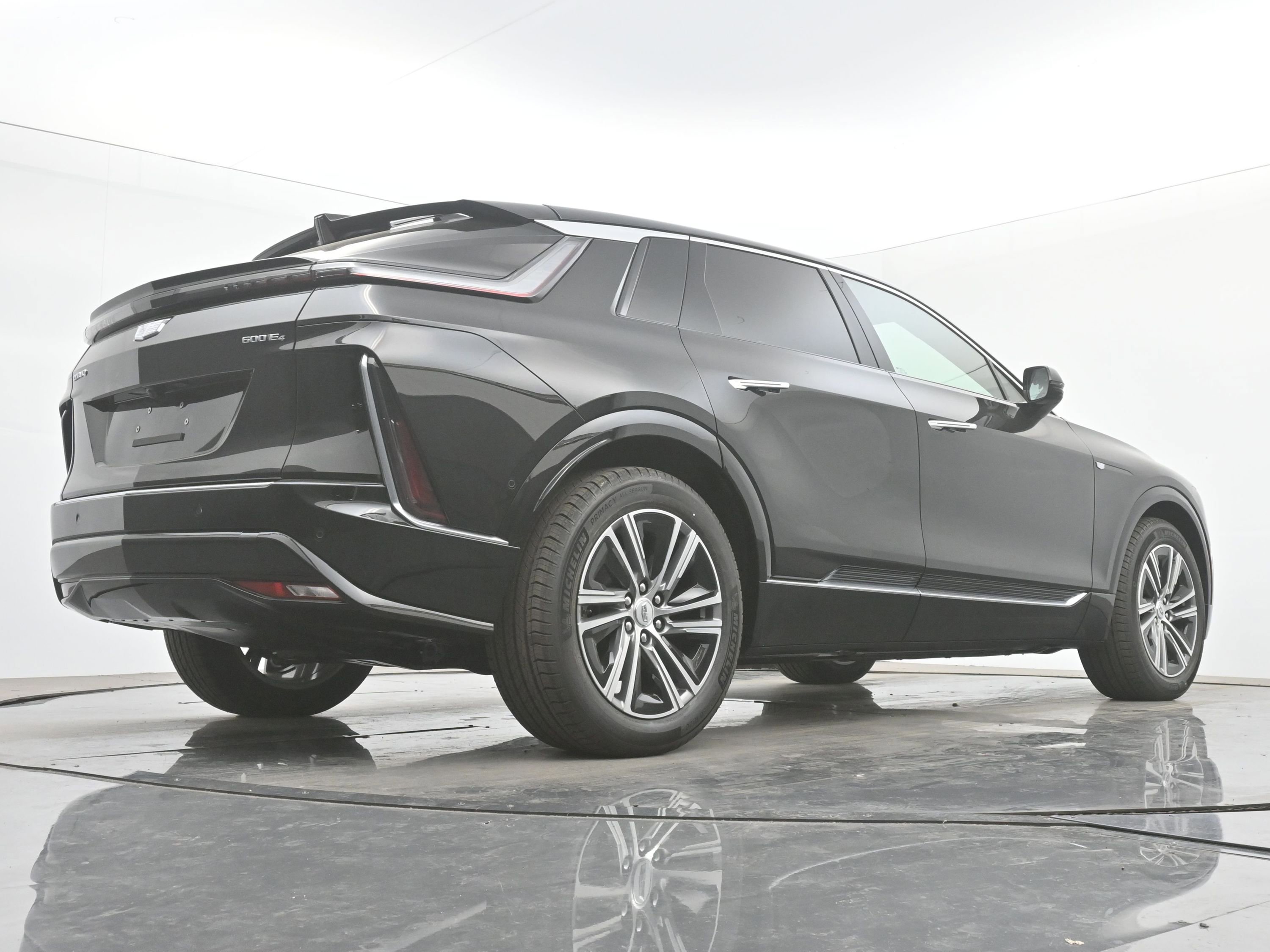 New 2026 Cadillac Lyriq Luxury AWD/4WD image 19